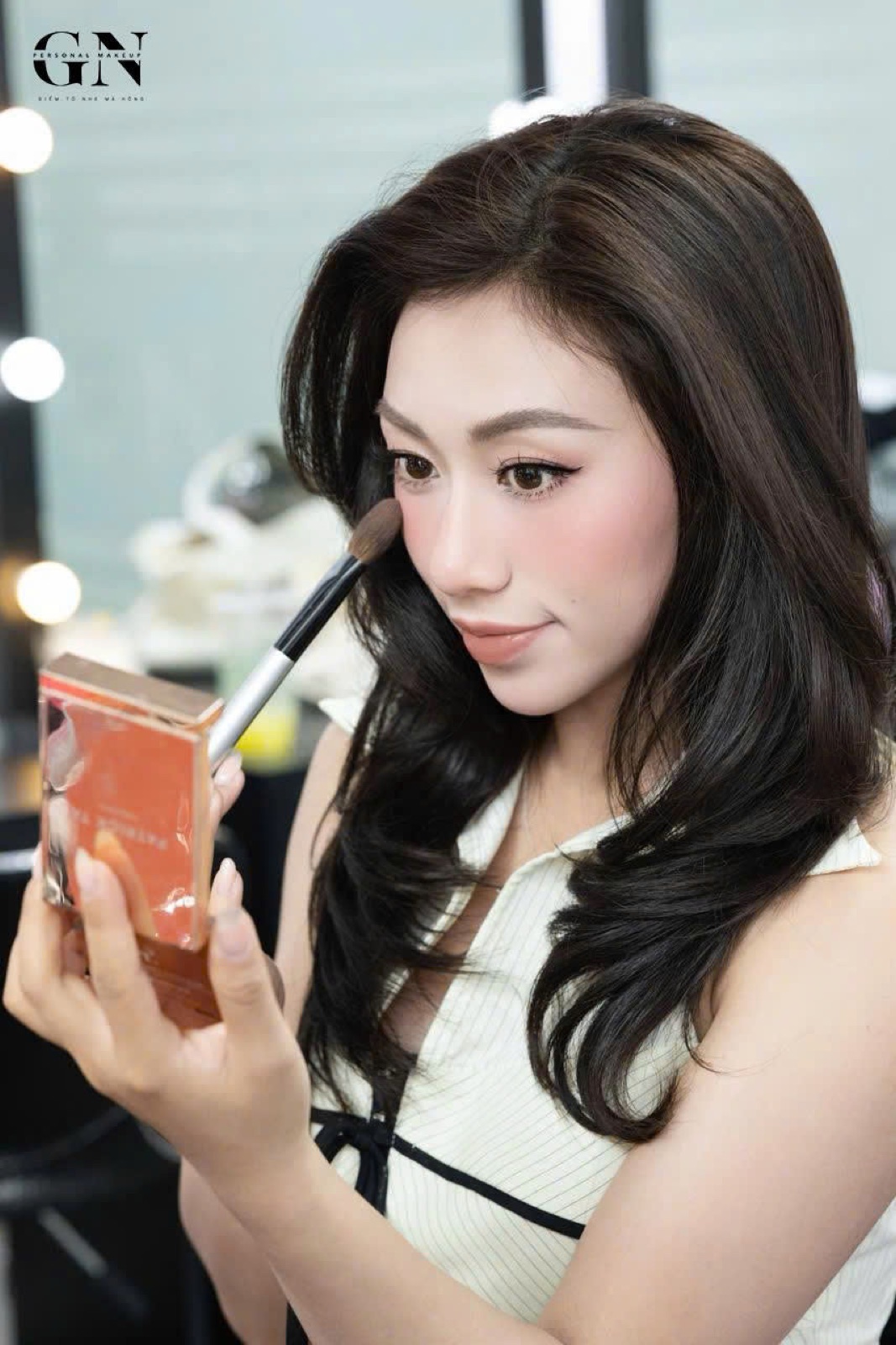 Cách set makeup 12h lâu trôi cho ngày dài ở Việt Nam